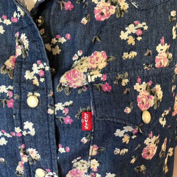 Levi’s Sleeveless, Floral design - Picture 3 of 6